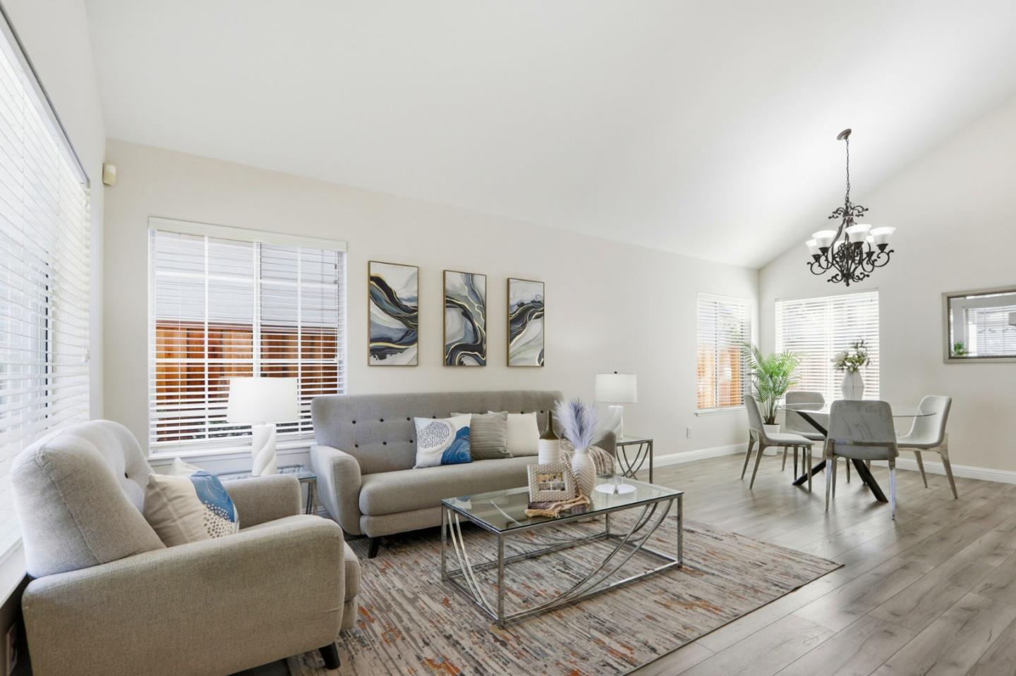 Detail Gallery Image 6 of 42 For 6117 Yeadon Way, San Jose,  CA 95119 - 4 Beds | 2/1 Baths