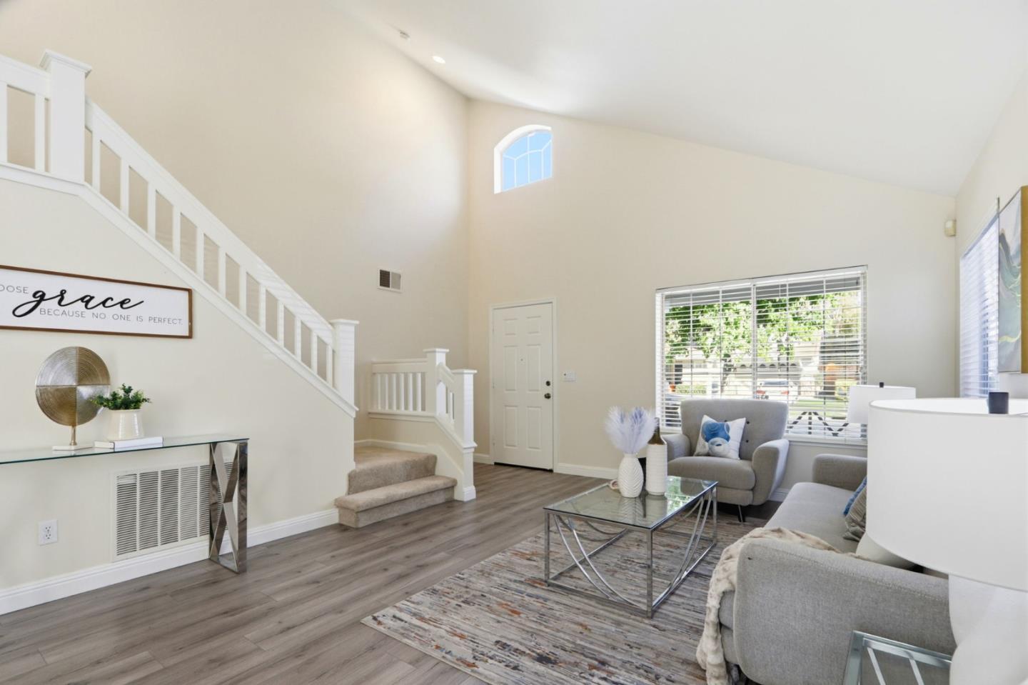 Detail Gallery Image 9 of 42 For 6117 Yeadon Way, San Jose,  CA 95119 - 4 Beds | 2/1 Baths