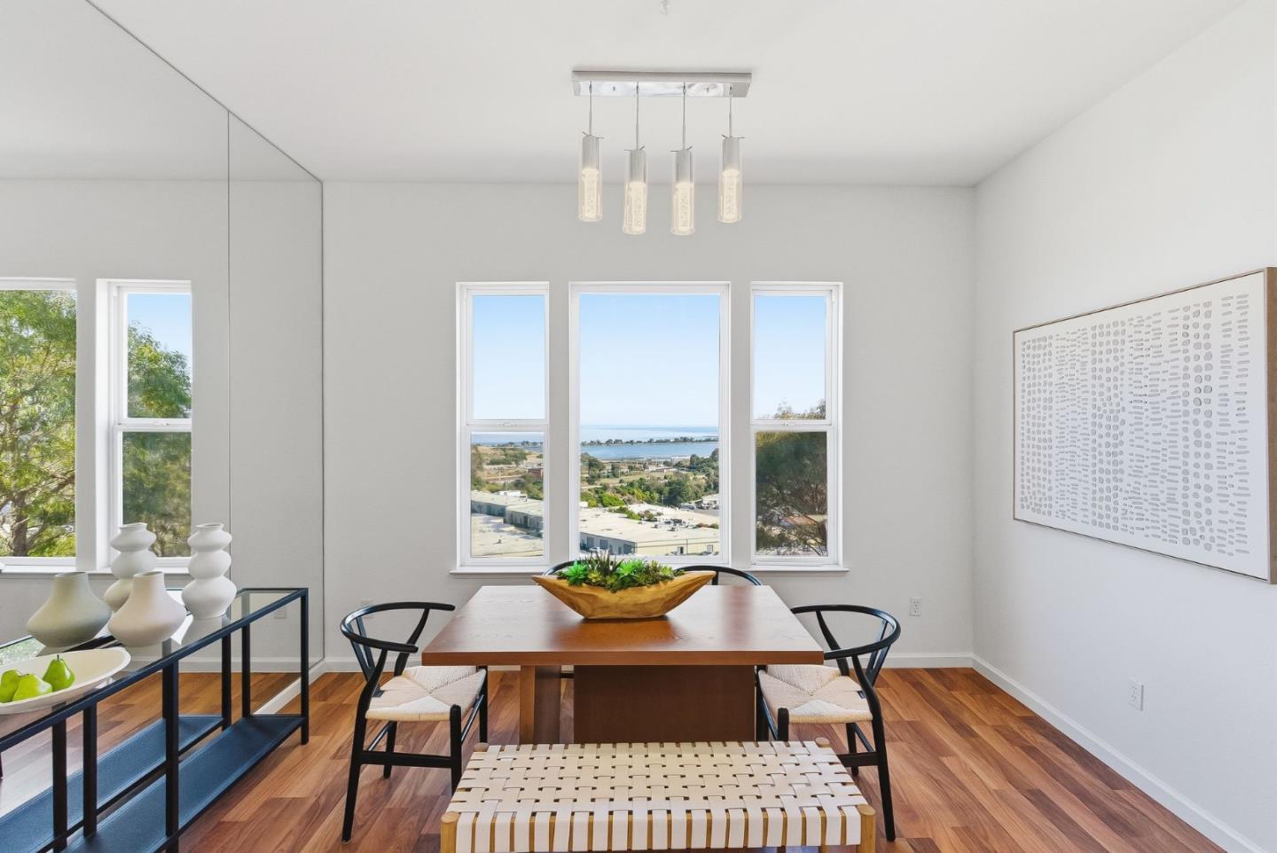 Detail Gallery Image 11 of 50 For 121 Cliff Swallow Ct, Brisbane,  CA 94005 - 2 Beds | 2 Baths