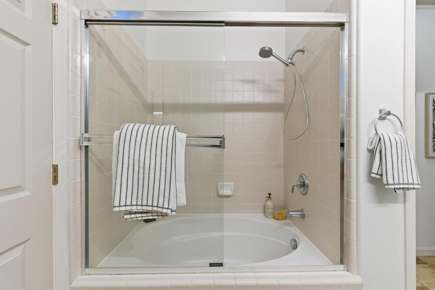 Detail Gallery Image 28 of 50 For 121 Cliff Swallow Ct, Brisbane,  CA 94005 - 2 Beds | 2 Baths