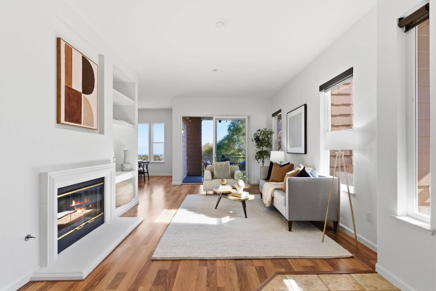 Detail Gallery Image 3 of 50 For 121 Cliff Swallow Ct, Brisbane,  CA 94005 - 2 Beds | 2 Baths