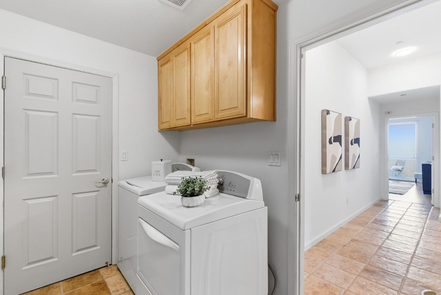 Detail Gallery Image 36 of 50 For 121 Cliff Swallow Ct, Brisbane,  CA 94005 - 2 Beds | 2 Baths