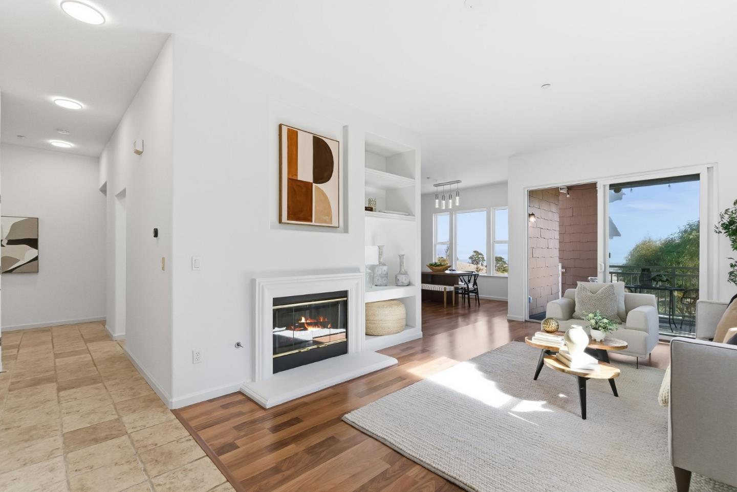 Detail Gallery Image 4 of 50 For 121 Cliff Swallow Ct, Brisbane,  CA 94005 - 2 Beds | 2 Baths