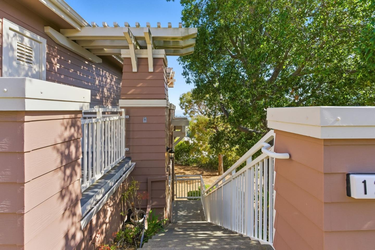 Detail Gallery Image 44 of 50 For 121 Cliff Swallow Ct, Brisbane,  CA 94005 - 2 Beds | 2 Baths