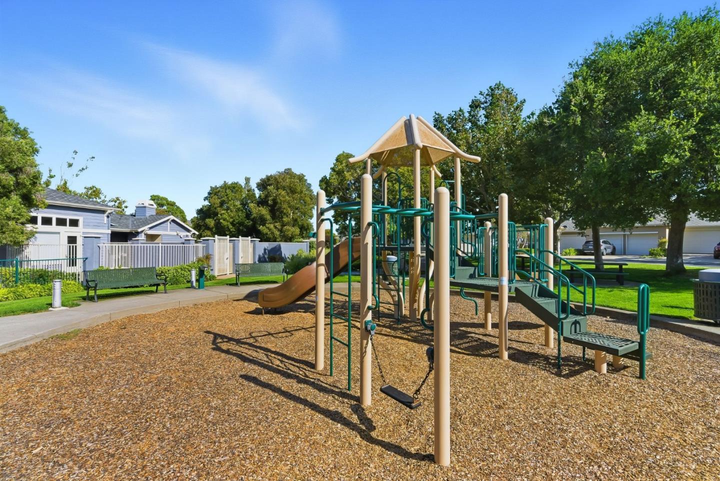 Detail Gallery Image 47 of 50 For 121 Cliff Swallow Ct, Brisbane,  CA 94005 - 2 Beds | 2 Baths