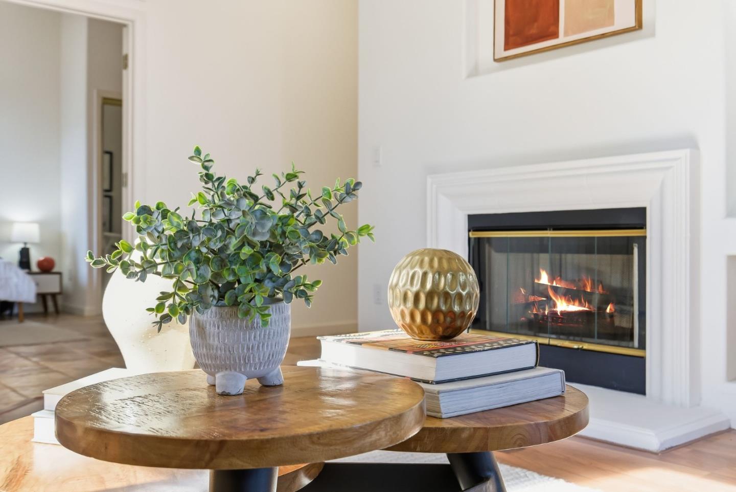 Detail Gallery Image 8 of 50 For 121 Cliff Swallow Ct, Brisbane,  CA 94005 - 2 Beds | 2 Baths