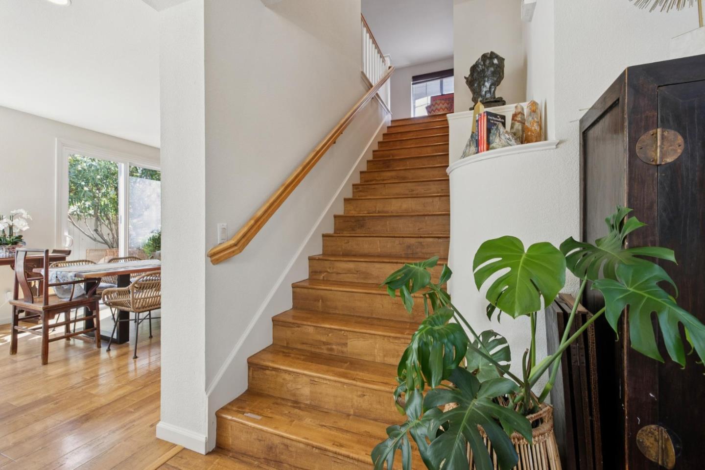 Detail Gallery Image 17 of 39 For 2009 Gossamer Ave, Redwood Shores,  CA 94065 - 3 Beds | 2/1 Baths