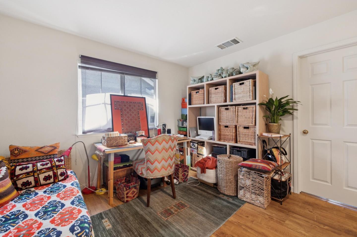 Detail Gallery Image 19 of 39 For 2009 Gossamer Ave, Redwood Shores,  CA 94065 - 3 Beds | 2/1 Baths