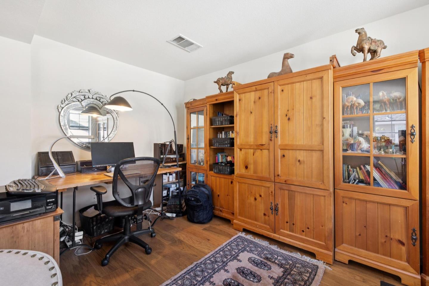 Detail Gallery Image 25 of 39 For 2009 Gossamer Ave, Redwood Shores,  CA 94065 - 3 Beds | 2/1 Baths