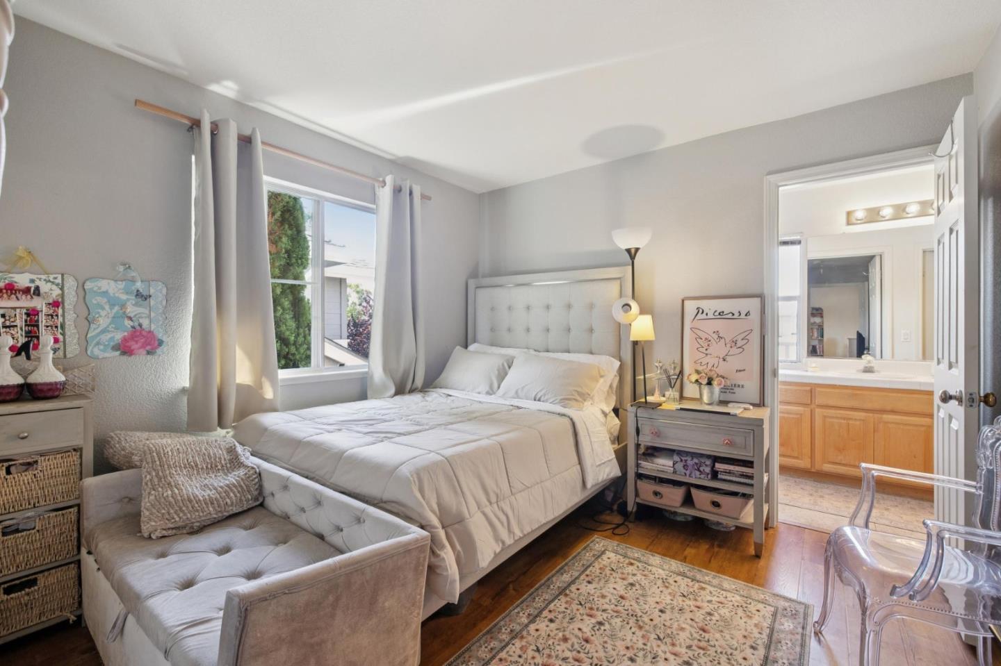 Detail Gallery Image 26 of 39 For 2009 Gossamer Ave, Redwood Shores,  CA 94065 - 3 Beds | 2/1 Baths