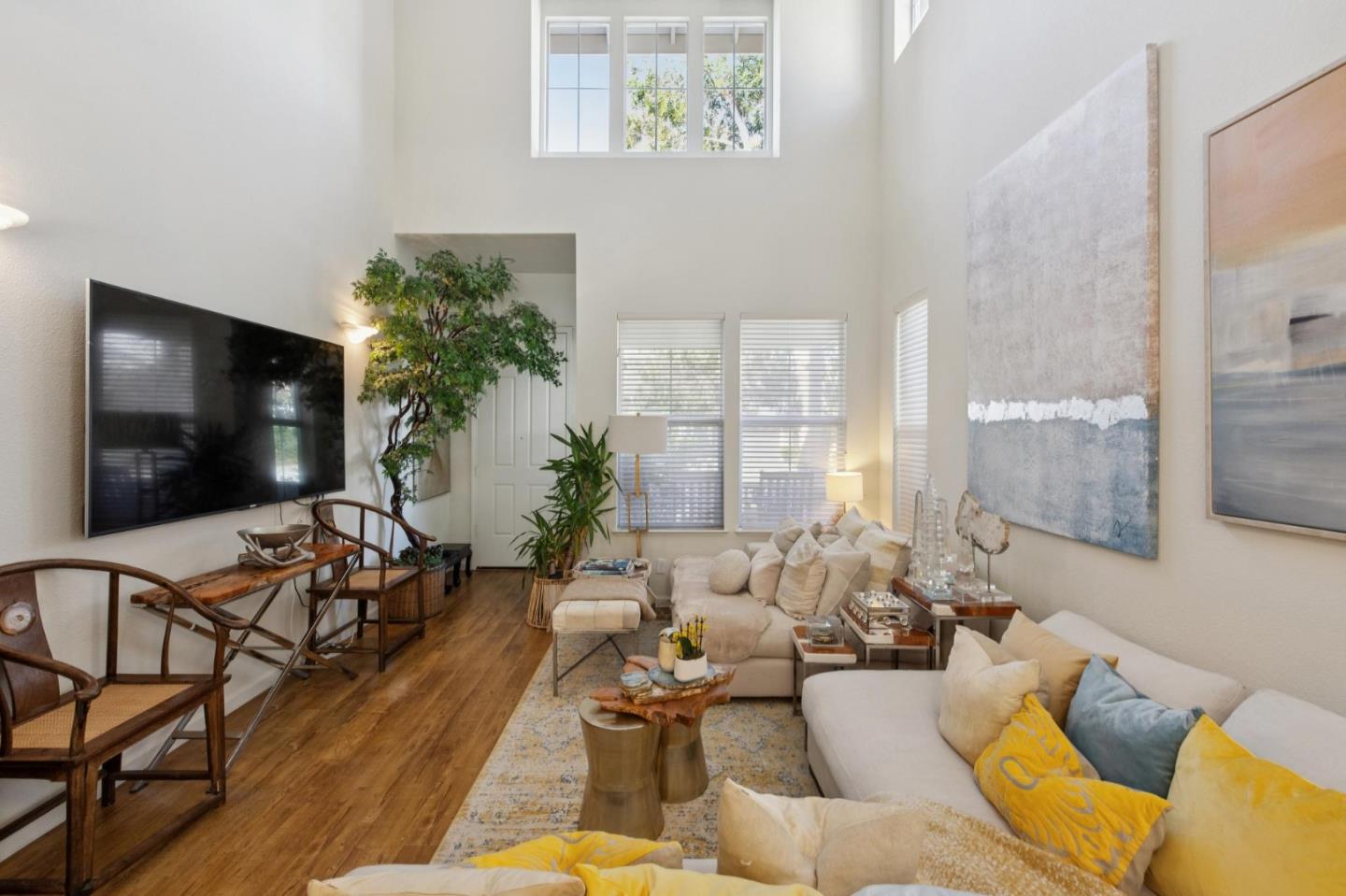 Detail Gallery Image 7 of 39 For 2009 Gossamer Ave, Redwood Shores,  CA 94065 - 3 Beds | 2/1 Baths