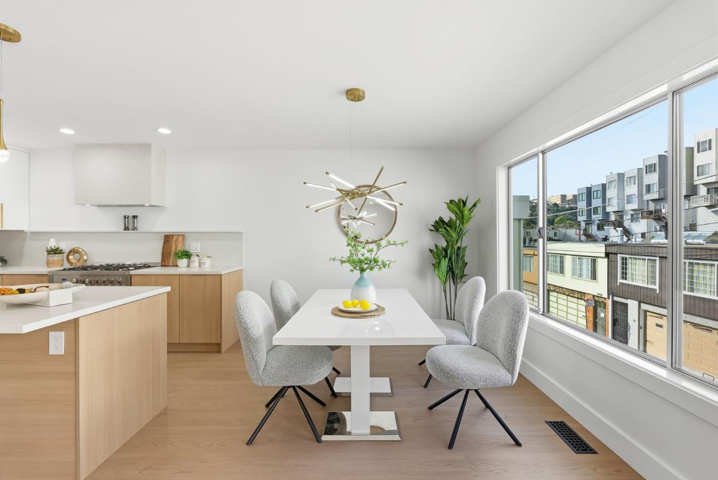 Detail Gallery Image 15 of 34 For 4243 Folsom St, San Francisco,  CA 94110 - 3 Beds | 2 Baths