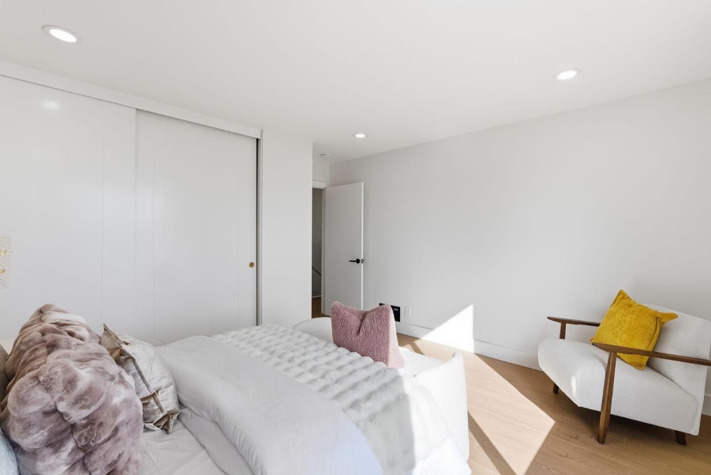 Detail Gallery Image 18 of 34 For 4243 Folsom St, San Francisco,  CA 94110 - 3 Beds | 2 Baths