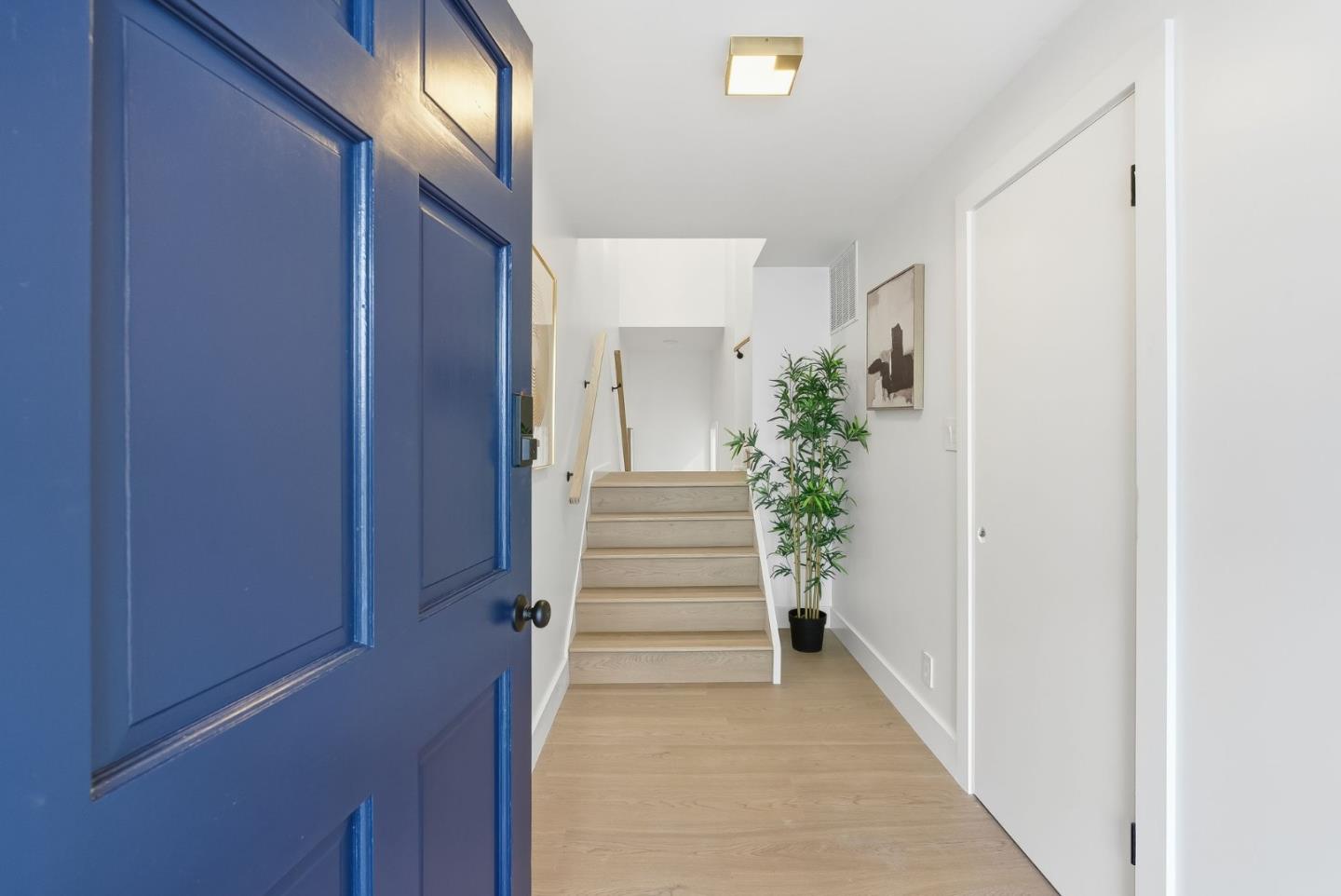 Detail Gallery Image 4 of 34 For 4243 Folsom St, San Francisco,  CA 94110 - 3 Beds | 2 Baths