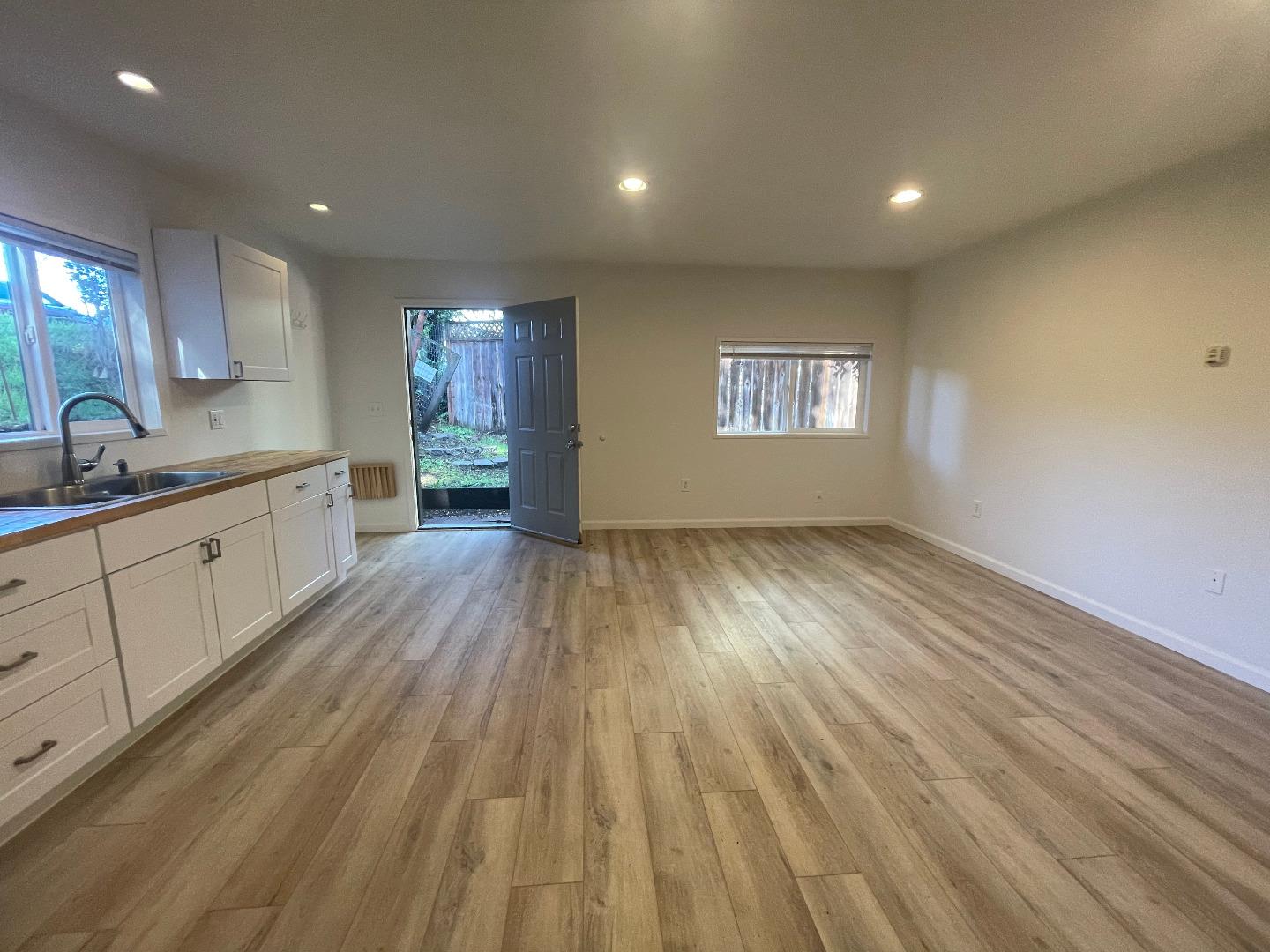 Detail Gallery Image 12 of 17 For 19 Jolley Way, Scotts Valley,  CA 95066 - 3 Beds | 2 Baths