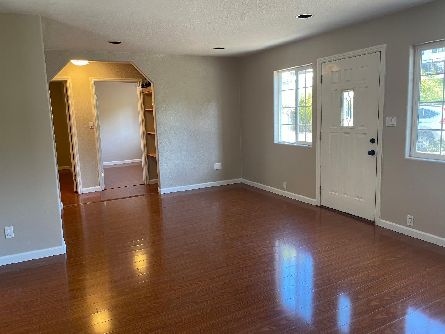 Detail Gallery Image 5 of 17 For 19 Jolley Way, Scotts Valley,  CA 95066 - 3 Beds | 2 Baths