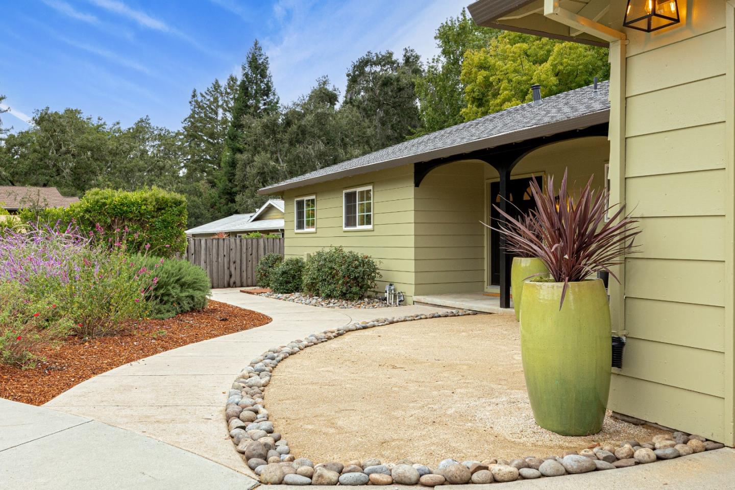 Detail Gallery Image 19 of 48 For 215 1/2 N Navarra Dr, Scotts Valley,  CA 95066 - 3 Beds | 2 Baths
