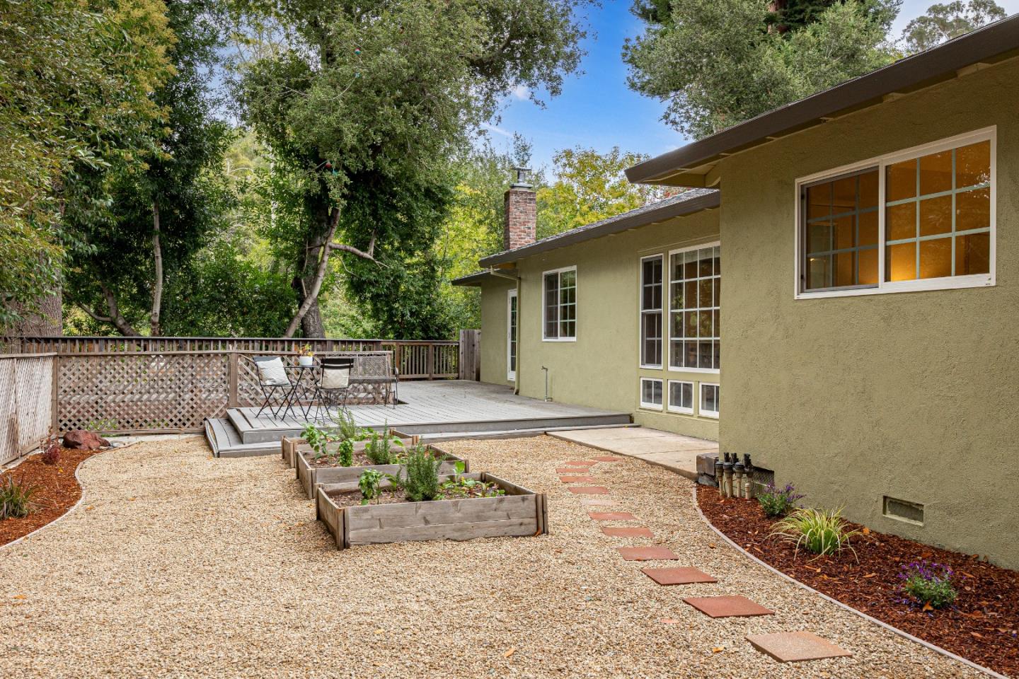 Detail Gallery Image 20 of 48 For 215 1/2 N Navarra Dr, Scotts Valley,  CA 95066 - 3 Beds | 2 Baths