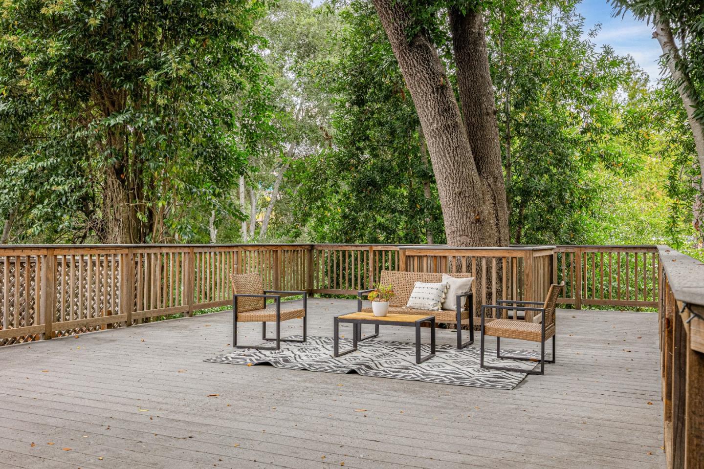 Detail Gallery Image 22 of 48 For 215 1/2 N Navarra Dr, Scotts Valley,  CA 95066 - 3 Beds | 2 Baths