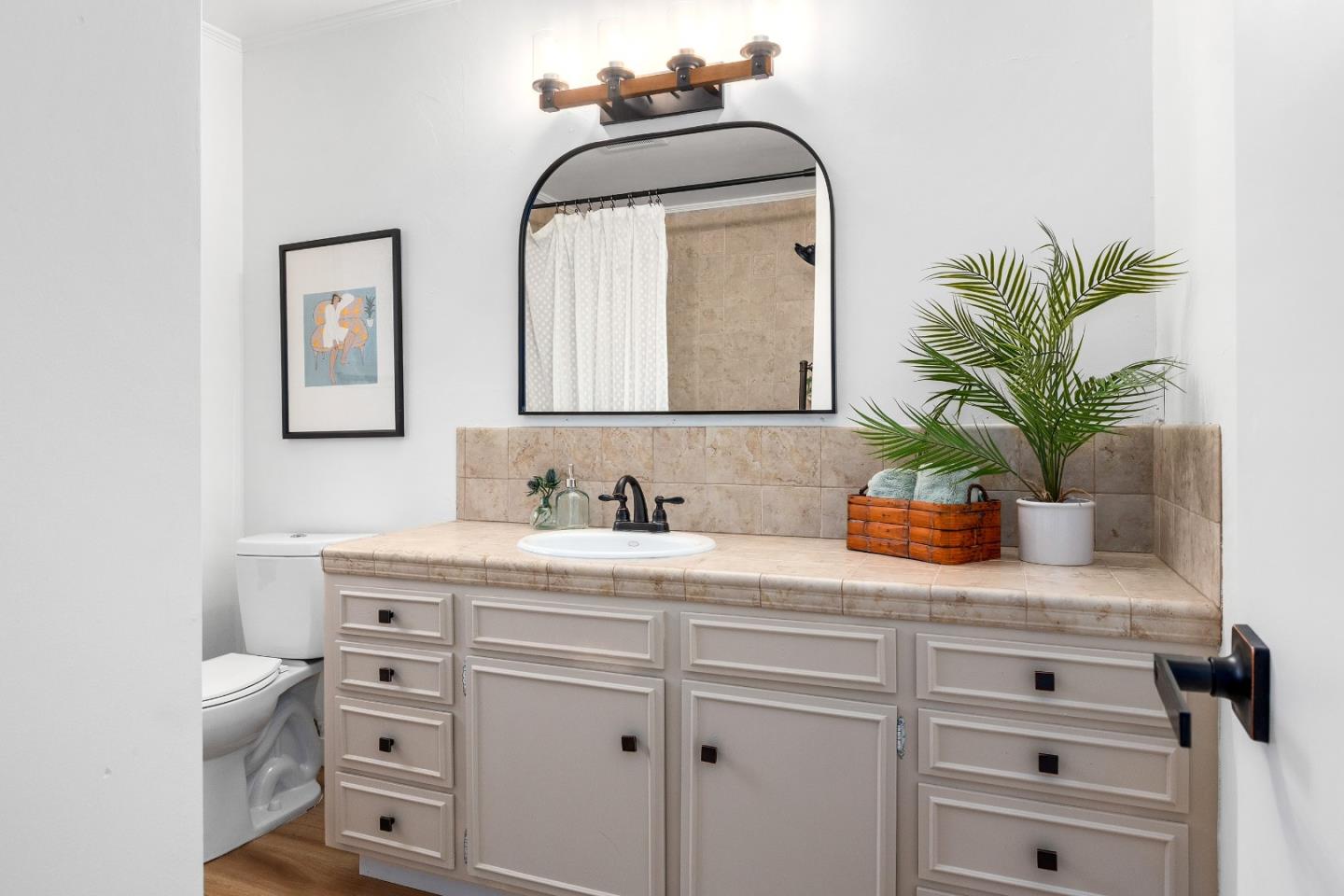 Detail Gallery Image 33 of 48 For 215 1/2 N Navarra Dr, Scotts Valley,  CA 95066 - 3 Beds | 2 Baths