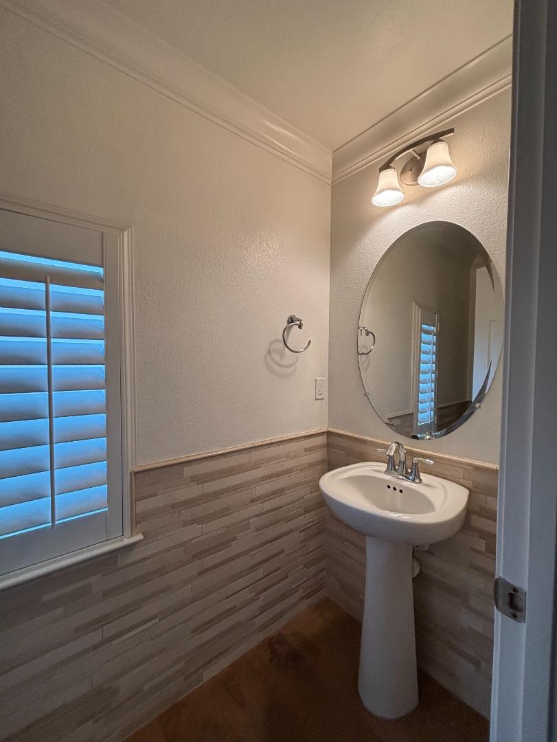 Detail Gallery Image 10 of 18 For 1568 Canal St, Milpitas,  CA 95035 - 3 Beds | 2/1 Baths