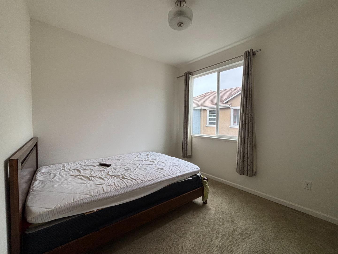 Detail Gallery Image 12 of 18 For 1568 Canal St, Milpitas,  CA 95035 - 3 Beds | 2/1 Baths