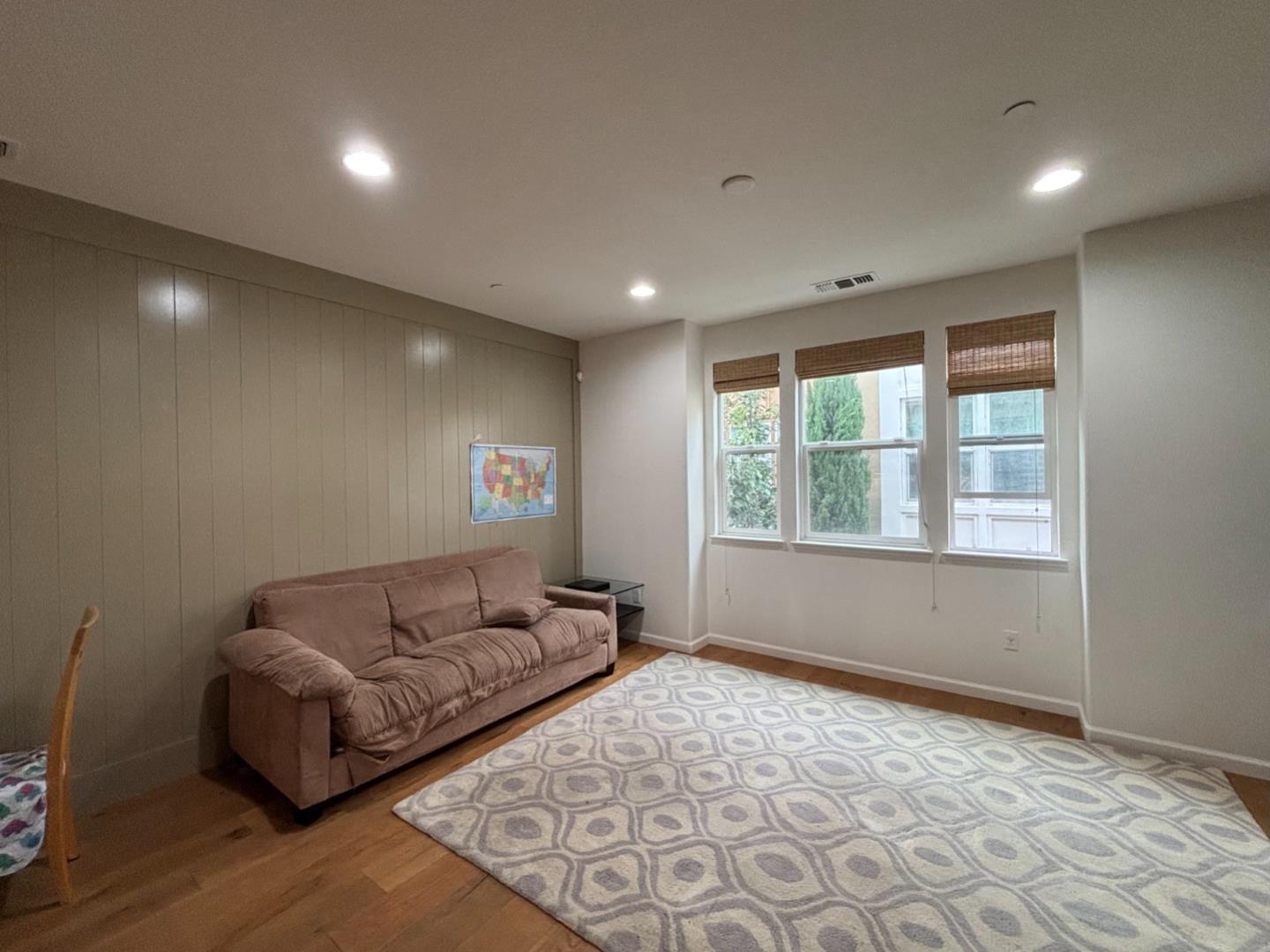 Detail Gallery Image 5 of 18 For 1568 Canal St, Milpitas,  CA 95035 - 3 Beds | 2/1 Baths