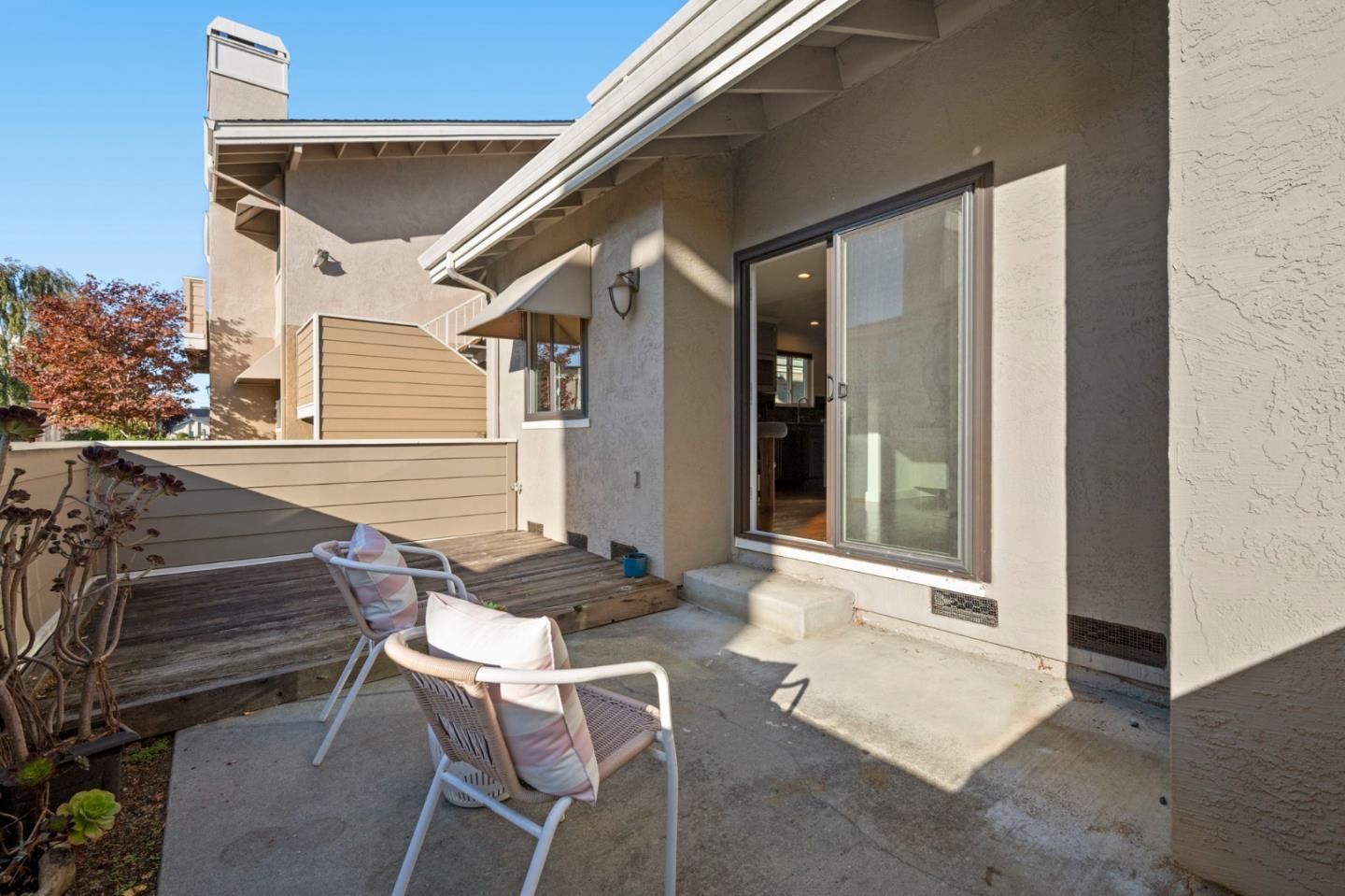 Detail Gallery Image 10 of 42 For 241 Bonita Ln, Foster City,  CA 94404 - 3 Beds | 2/1 Baths