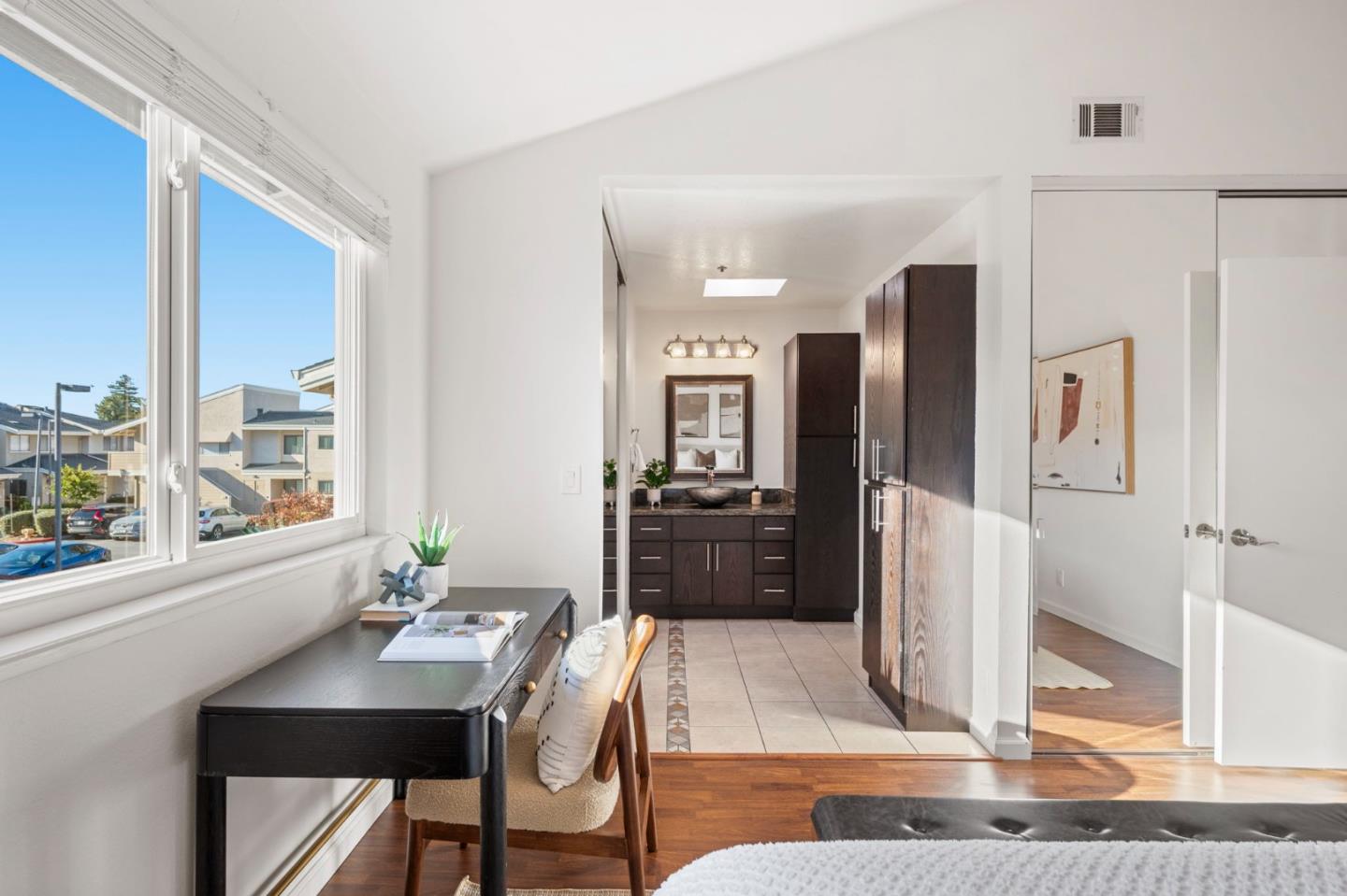 Detail Gallery Image 23 of 42 For 241 Bonita Ln, Foster City,  CA 94404 - 3 Beds | 2/1 Baths