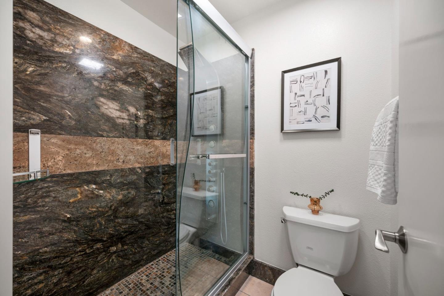 Detail Gallery Image 25 of 42 For 241 Bonita Ln, Foster City,  CA 94404 - 3 Beds | 2/1 Baths