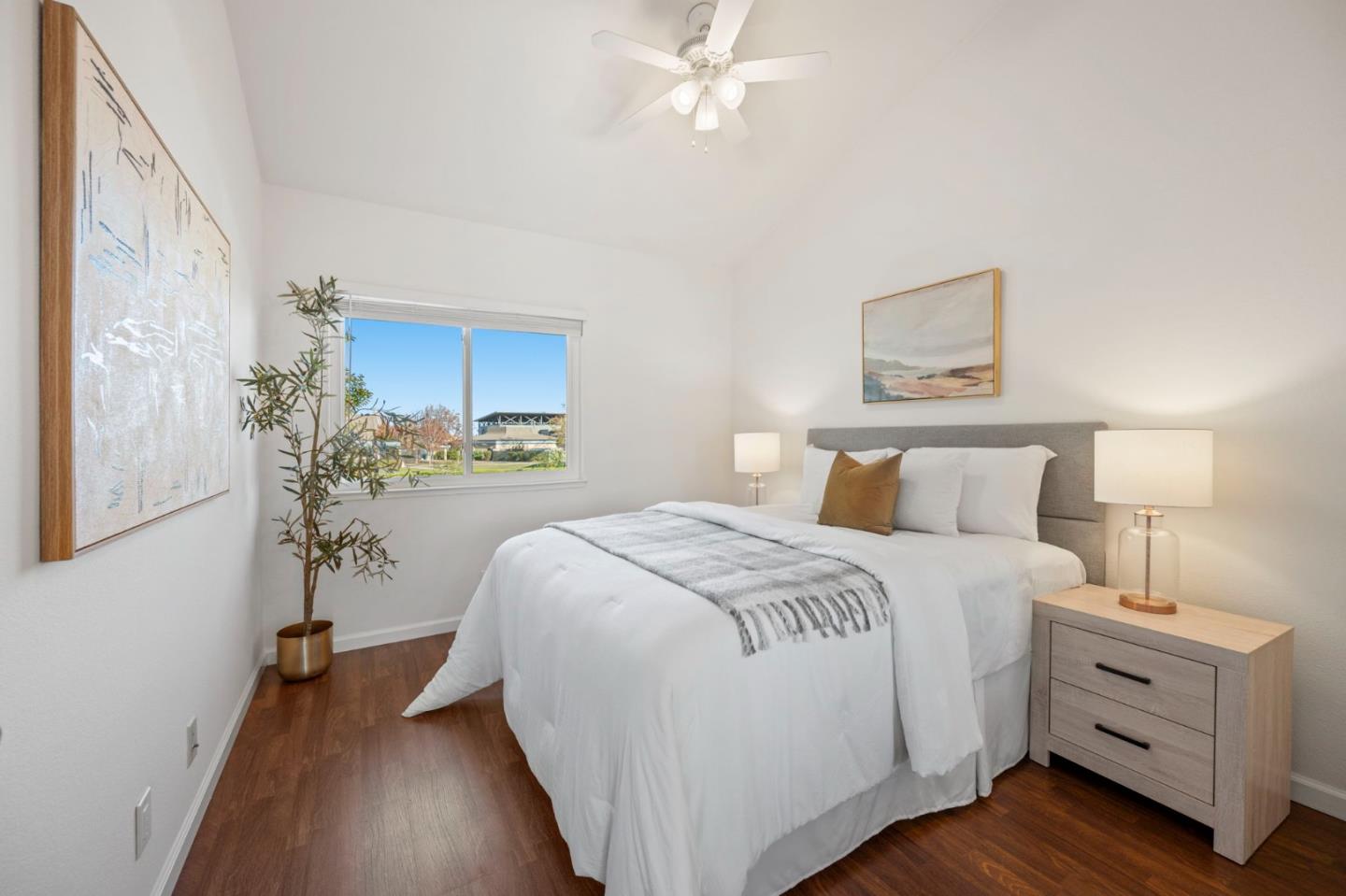 Detail Gallery Image 28 of 42 For 241 Bonita Ln, Foster City,  CA 94404 - 3 Beds | 2/1 Baths