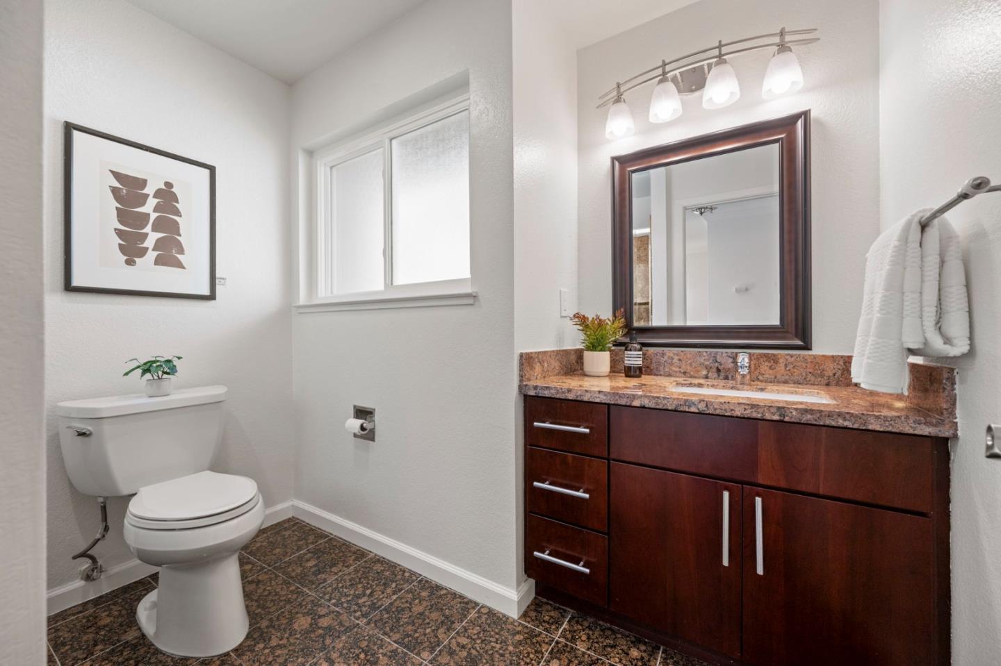 Detail Gallery Image 32 of 42 For 241 Bonita Ln, Foster City,  CA 94404 - 3 Beds | 2/1 Baths