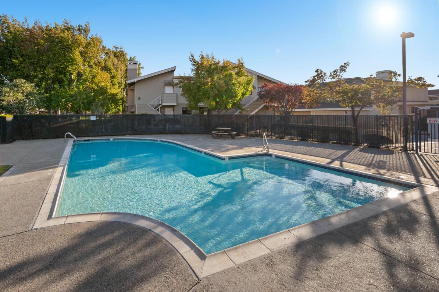 Detail Gallery Image 36 of 42 For 241 Bonita Ln, Foster City,  CA 94404 - 3 Beds | 2/1 Baths