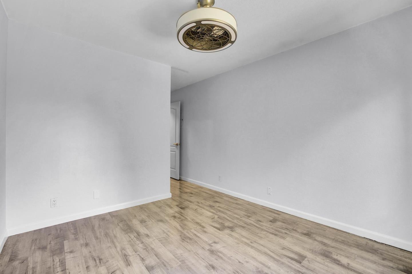 Detail Gallery Image 11 of 31 For 670 Teatree Ct, San Jose,  CA 95128 - 2 Beds | 2 Baths