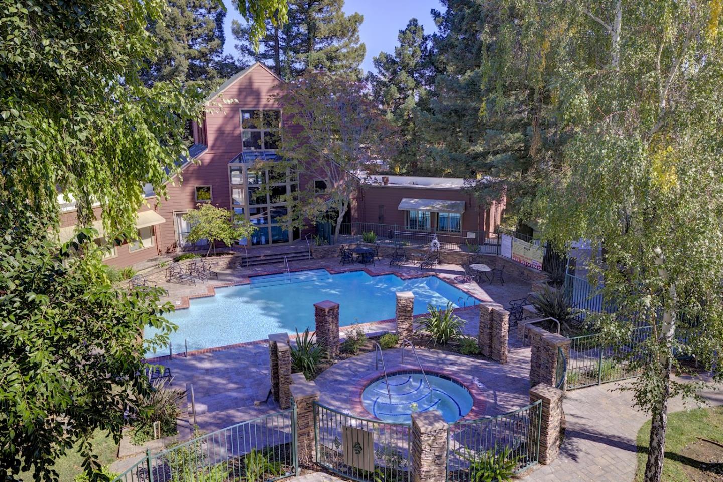 Detail Gallery Image 23 of 31 For 670 Teatree Ct, San Jose,  CA 95128 - 2 Beds | 2 Baths