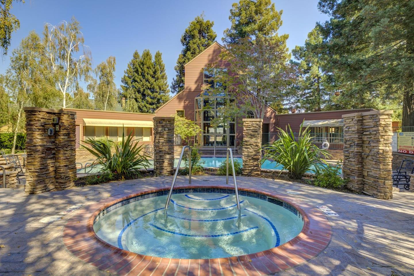Detail Gallery Image 24 of 31 For 670 Teatree Ct, San Jose,  CA 95128 - 2 Beds | 2 Baths