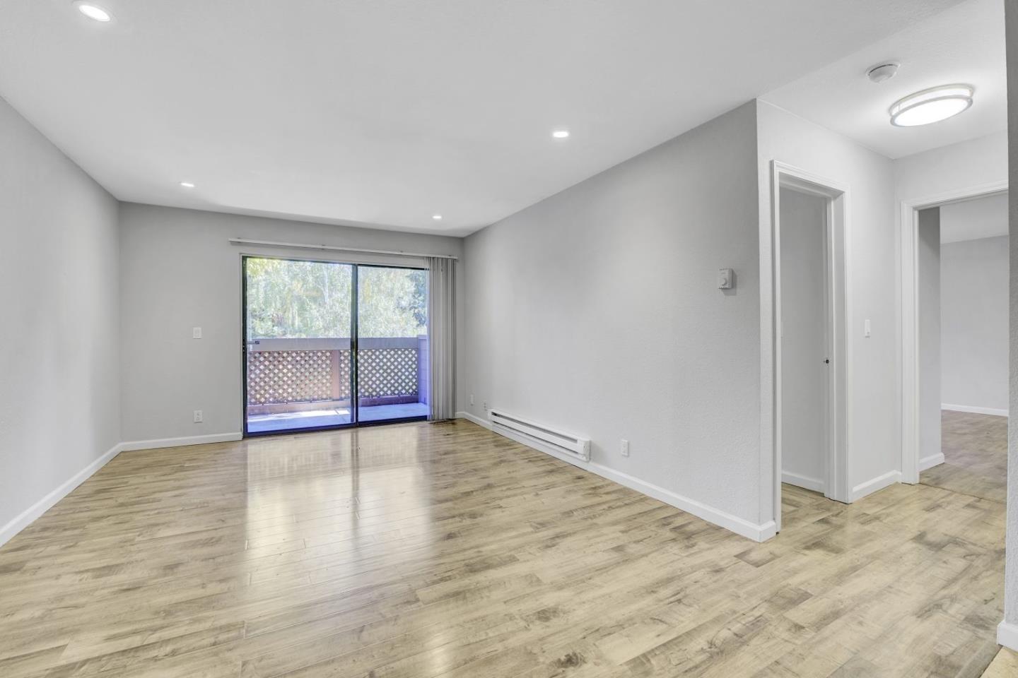 Detail Gallery Image 5 of 31 For 670 Teatree Ct, San Jose,  CA 95128 - 2 Beds | 2 Baths