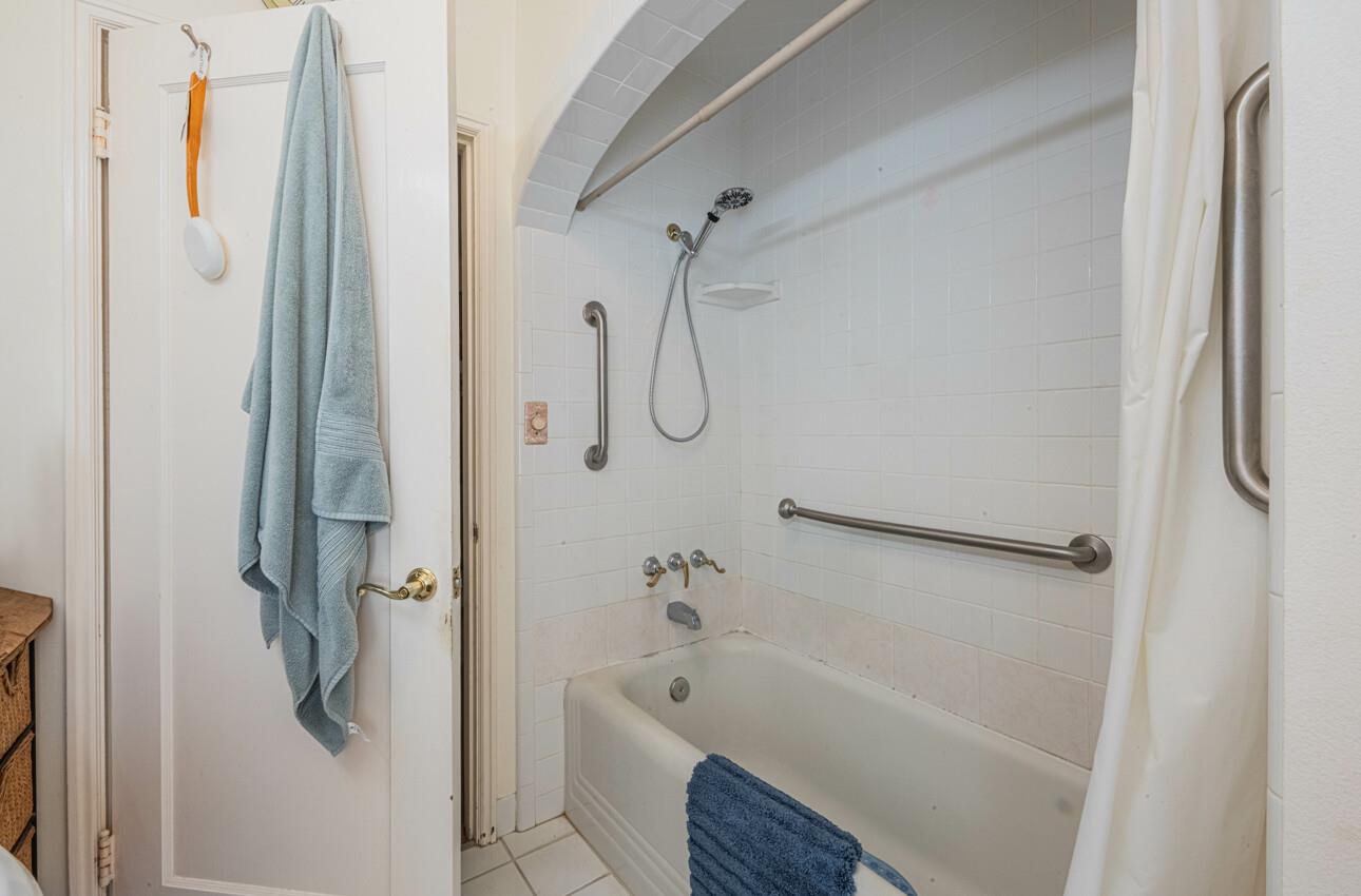 Detail Gallery Image 21 of 25 For 330 Hawthorne St, Salinas,  CA 93901 - 3 Beds | 2 Baths