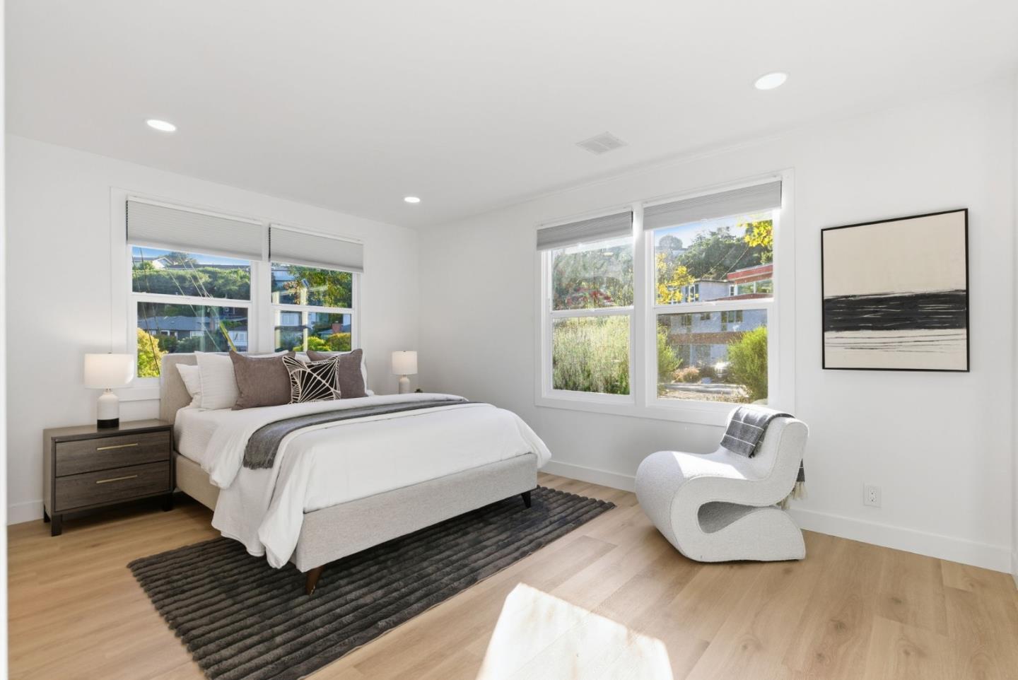 Detail Gallery Image 16 of 21 For 141 Hillcrest Rd, San Carlos,  CA 94070 - 4 Beds | 3/1 Baths