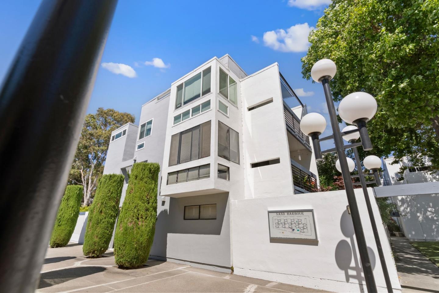 Detail Gallery Image 3 of 47 For 1041 Shell Blvd #8,  Foster City,  CA 94404 - 2 Beds | 2 Baths