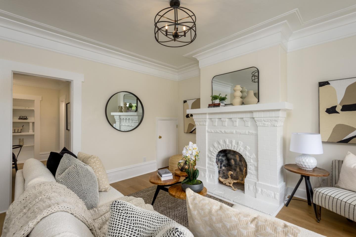 Detail Gallery Image 4 of 18 For 961 Hanover St, Daly City,  CA 94014 - 4 Beds | 1/1 Baths