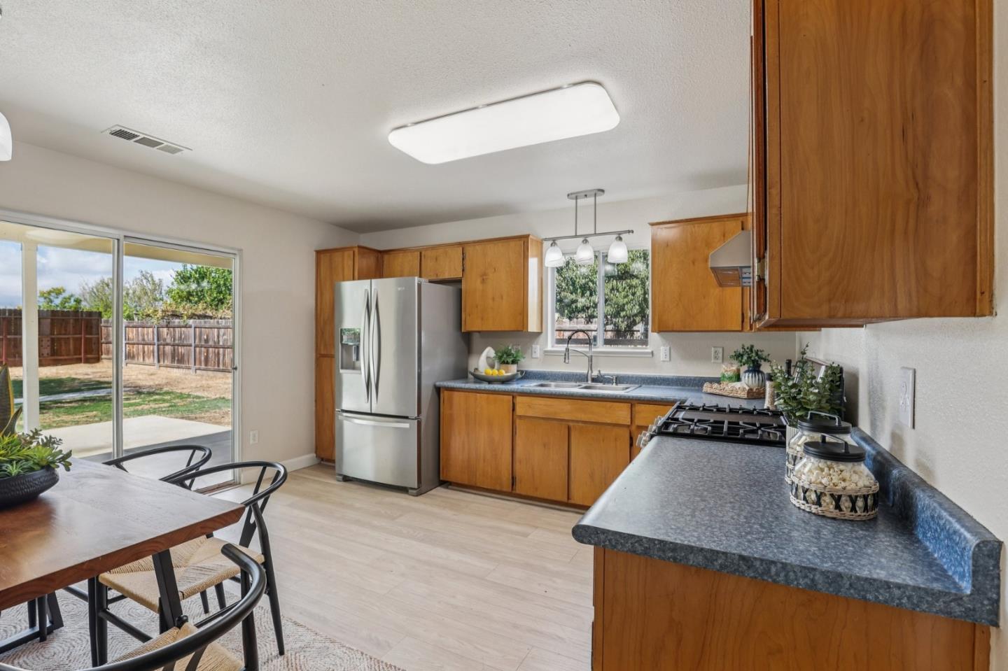 Detail Gallery Image 16 of 55 For 1317 Tamarack Ct, Newman,  CA 95360 - 3 Beds | 2 Baths