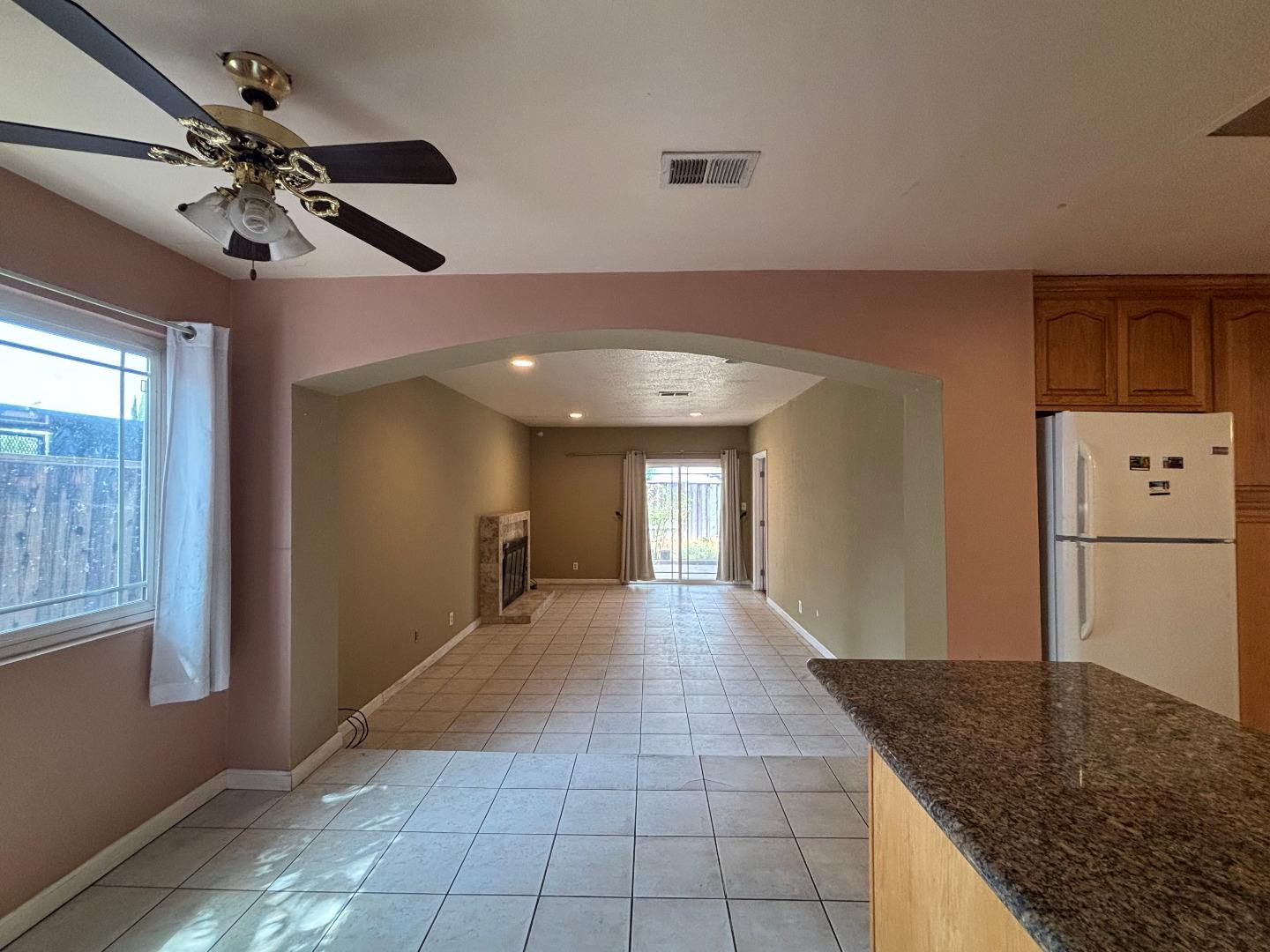 Detail Gallery Image 12 of 30 For 1051 Keldon Dr, San Jose,  CA 95121 - 4 Beds | 2 Baths