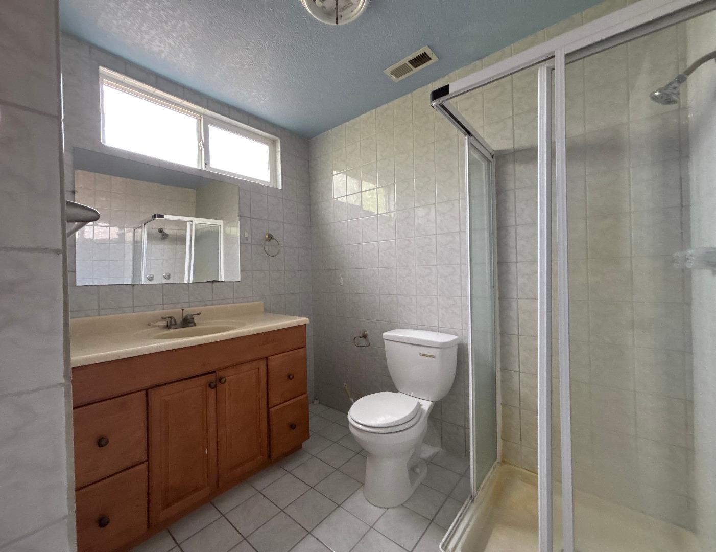 Detail Gallery Image 19 of 30 For 1051 Keldon Dr, San Jose,  CA 95121 - 4 Beds | 2 Baths