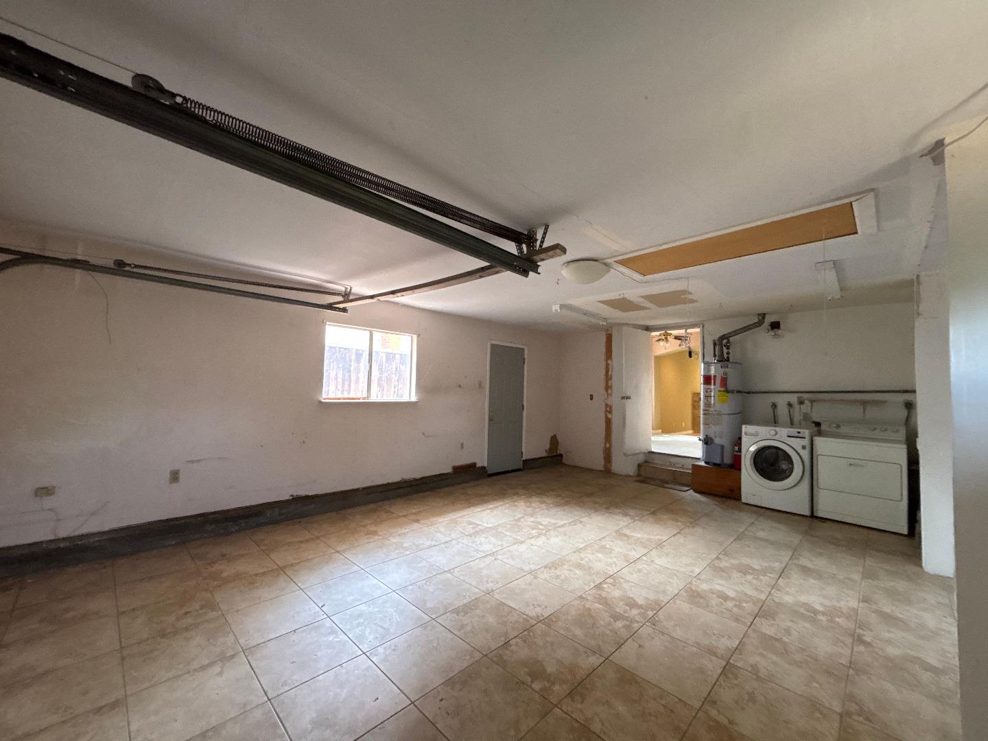 Detail Gallery Image 26 of 30 For 1051 Keldon Dr, San Jose,  CA 95121 - 4 Beds | 2 Baths