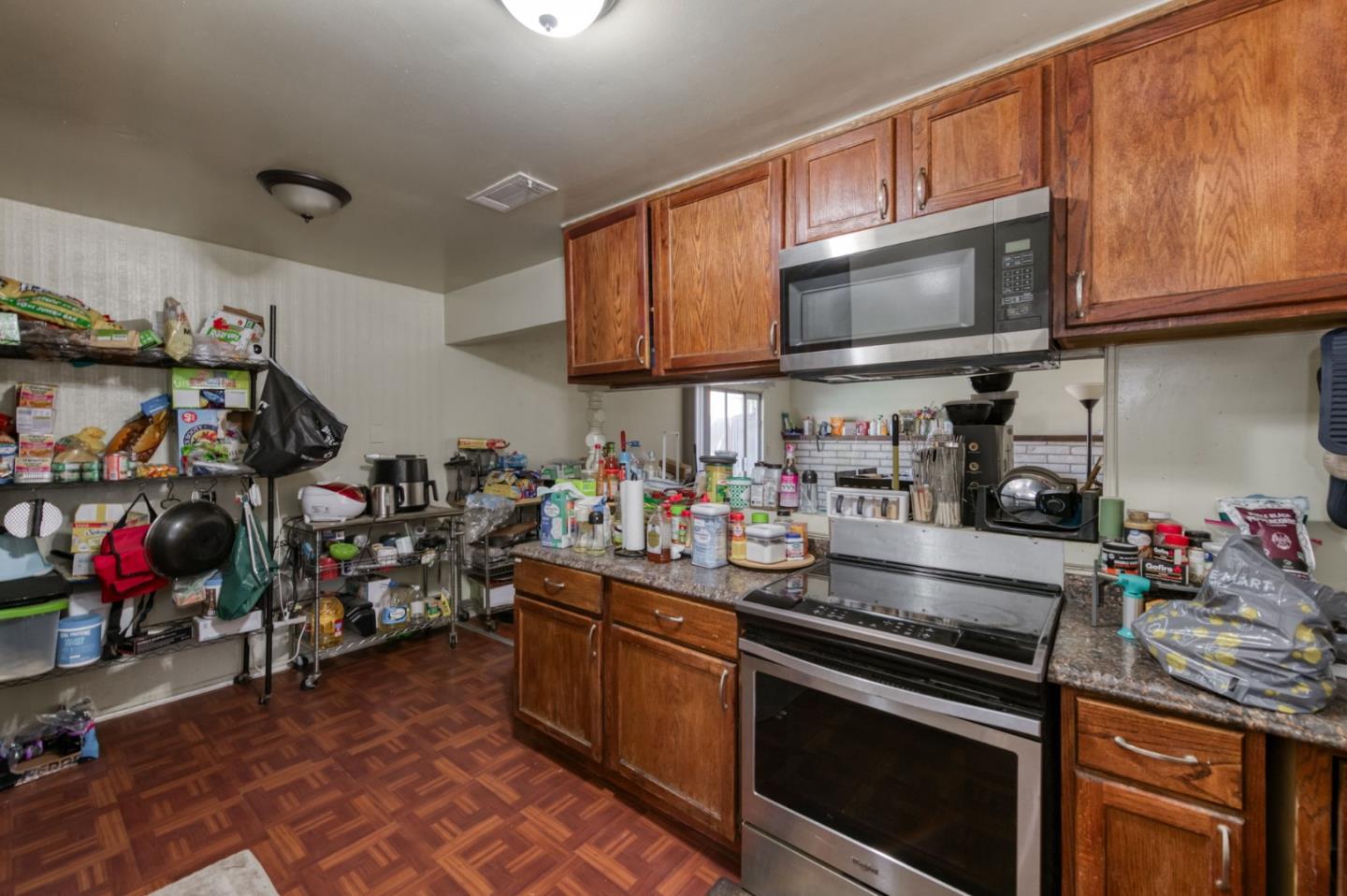 Detail Gallery Image 11 of 24 For 3068 W Fairmont Ave, Fresno,  CA 93722 - 3 Beds | 1/1 Baths