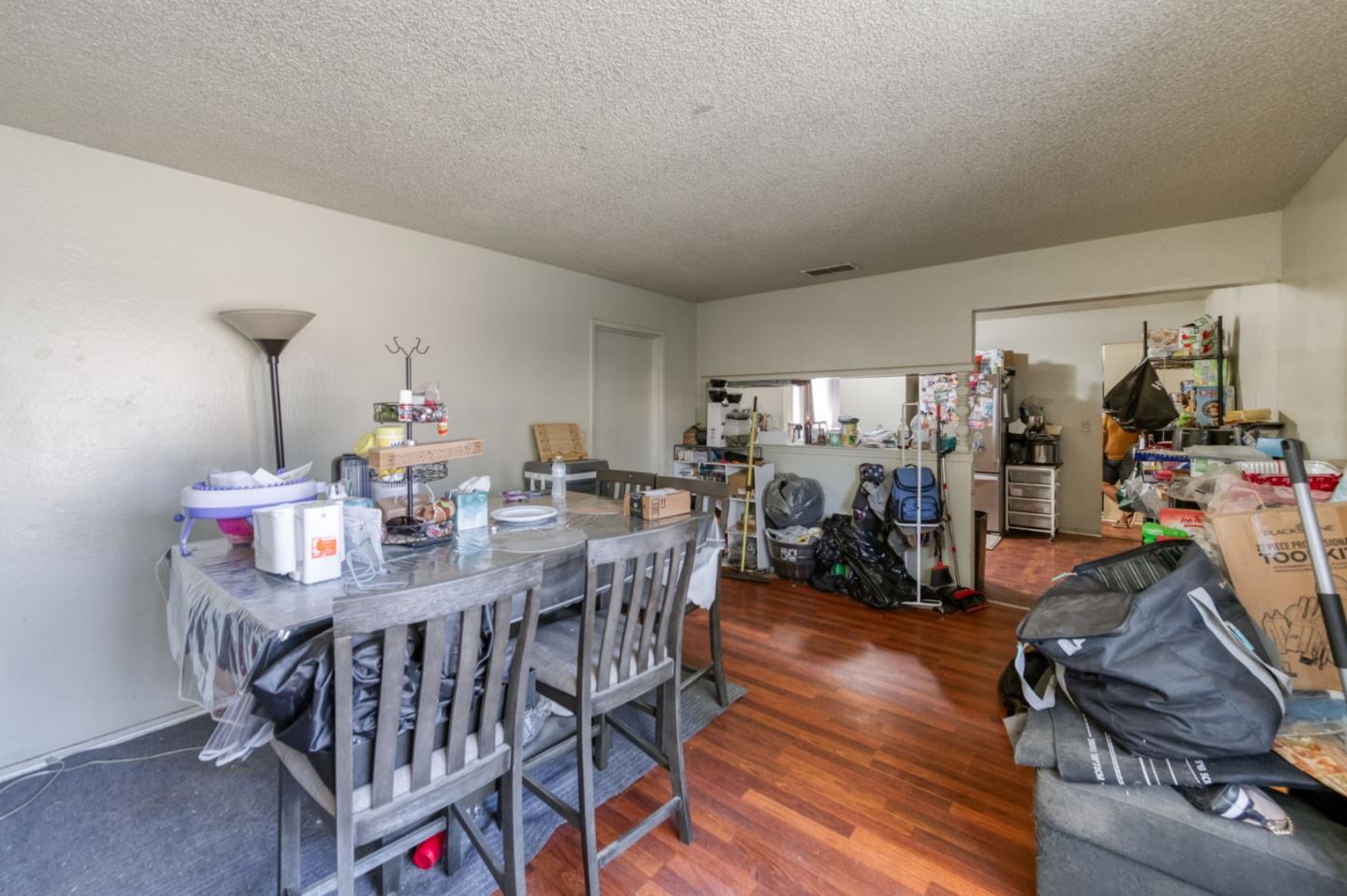 Detail Gallery Image 13 of 24 For 3068 W Fairmont Ave, Fresno,  CA 93722 - 3 Beds | 1/1 Baths