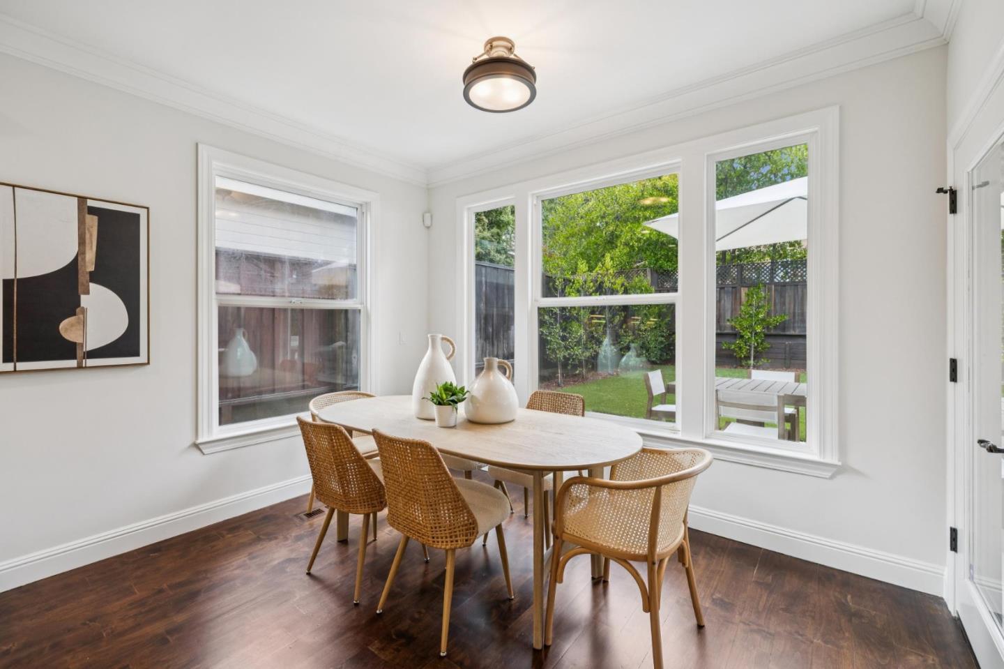 Detail Gallery Image 14 of 35 For 2138 Avy Ave, Menlo Park,  CA 94025 - 4 Beds | 3 Baths