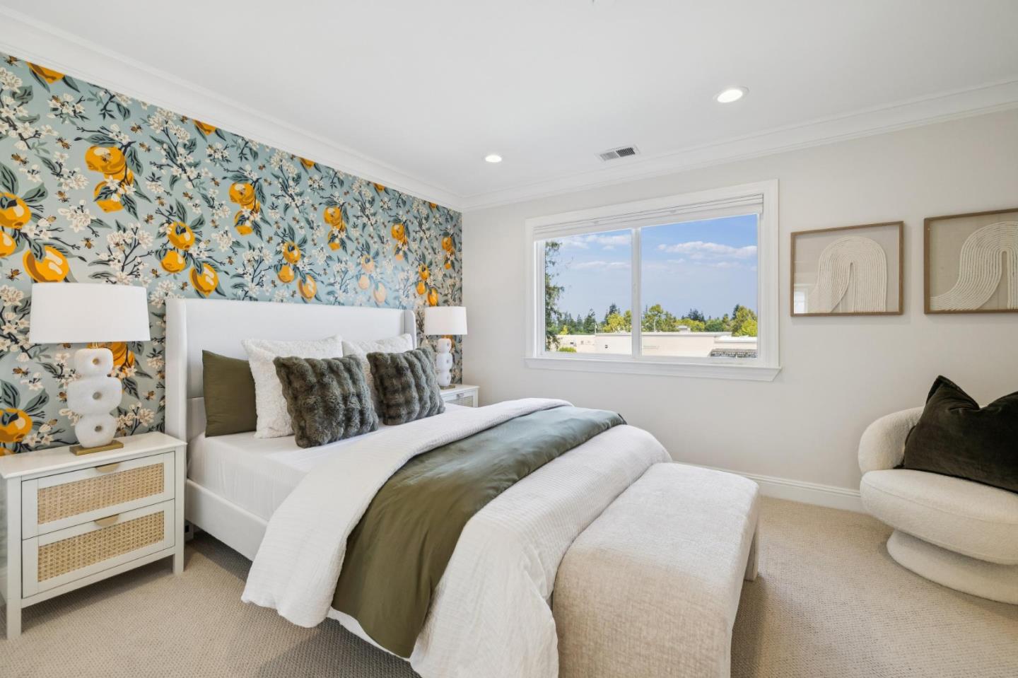 Detail Gallery Image 23 of 35 For 2138 Avy Ave, Menlo Park,  CA 94025 - 4 Beds | 3 Baths