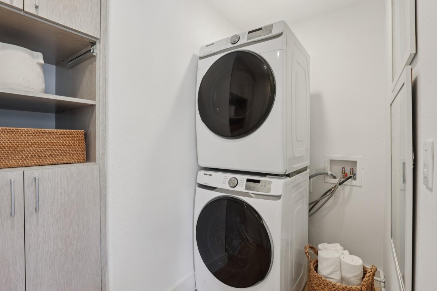 Detail Gallery Image 11 of 29 For 2423 Palm Ave, Redwood City,  CA 94061 - 3 Beds | 2/1 Baths